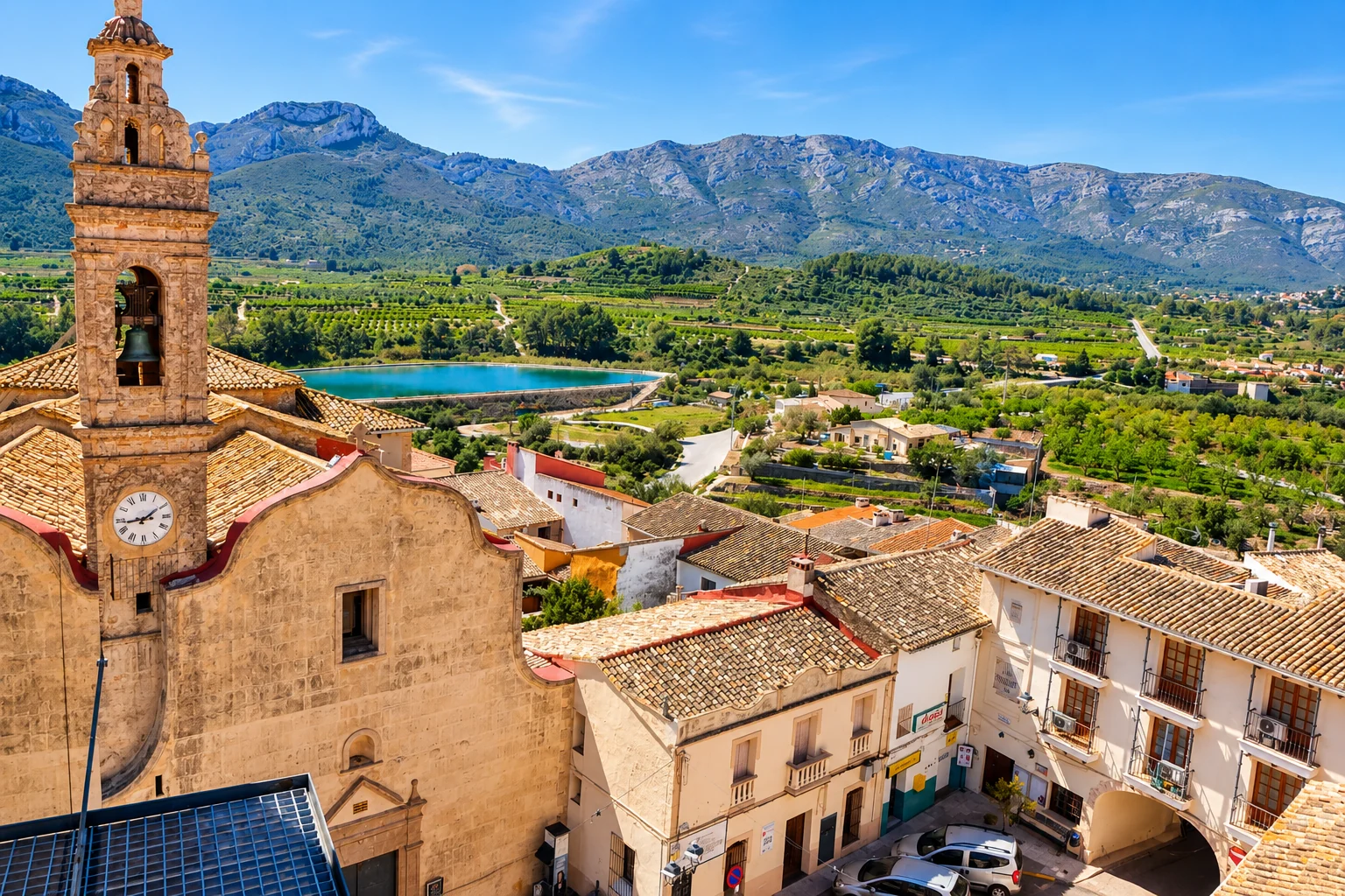 Alcalalí · casco histórico y paisaje